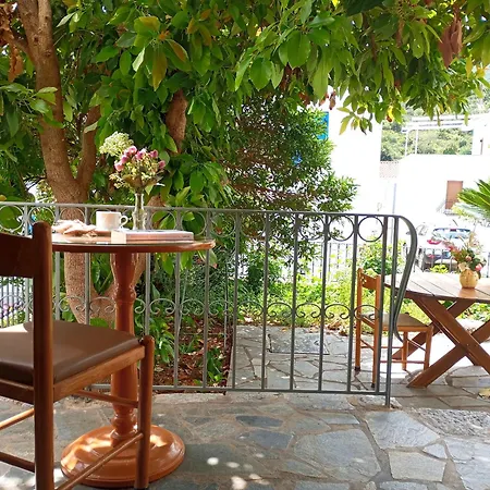 Hotel Paraliako Kyparissi Kiparission Exterior photo