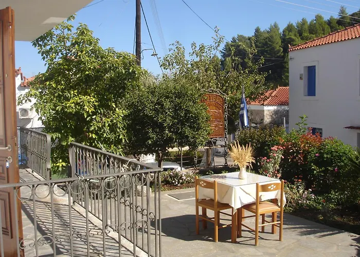 Hotel Paraliako Kyparissi
