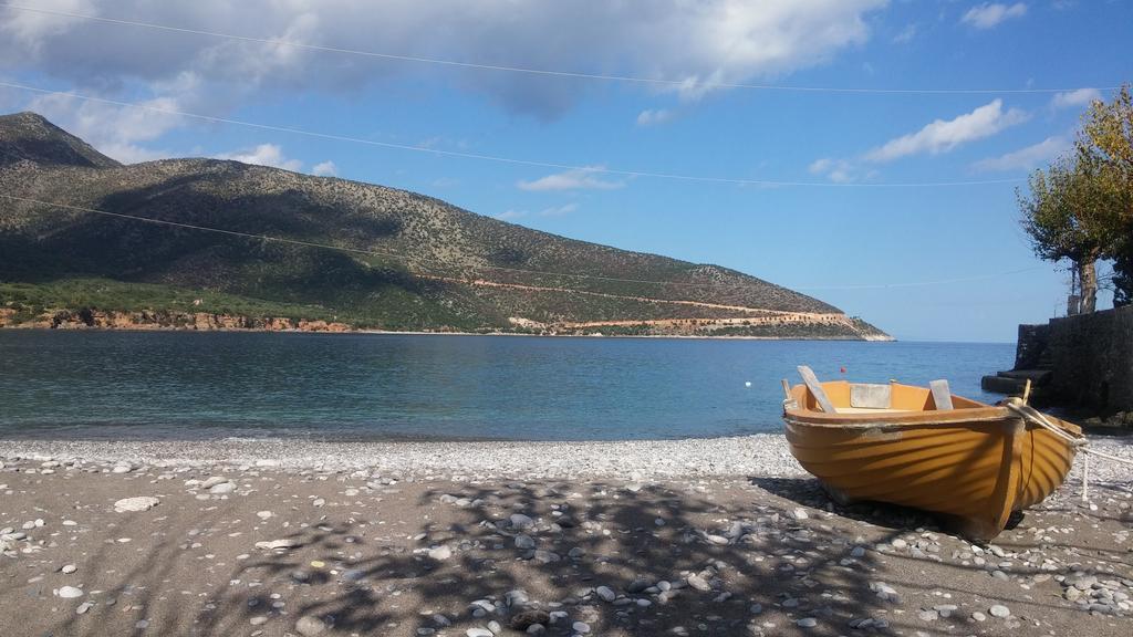 Otel Paraliako Kyparissi 3*