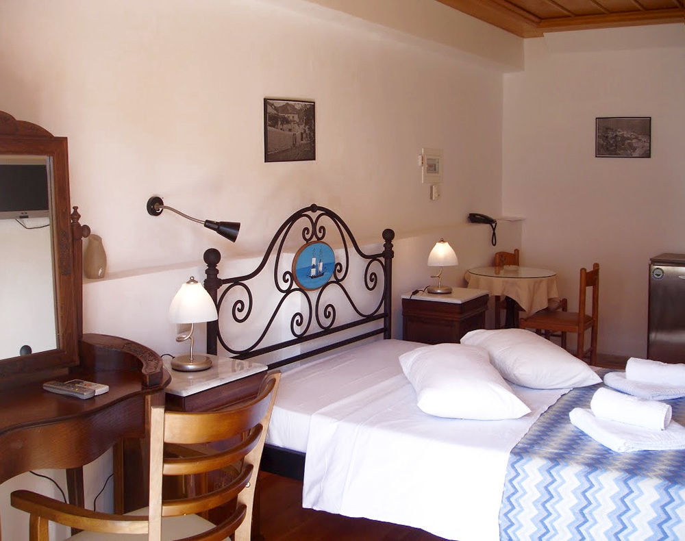 Otel Paraliako Kyparissi