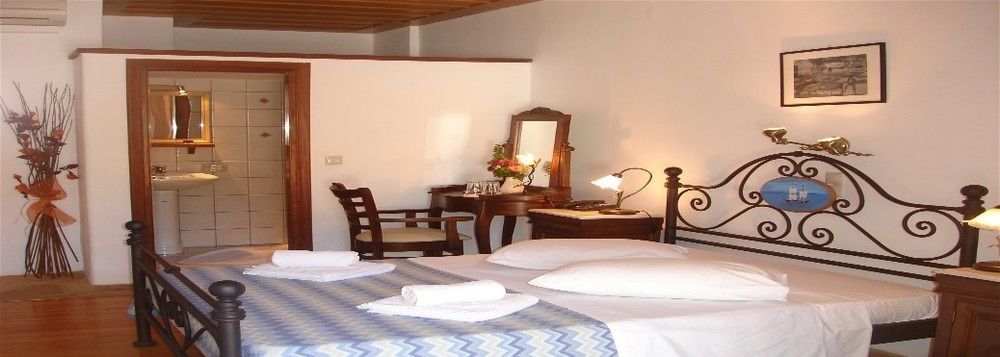 Paraliako Kyparissi Otel